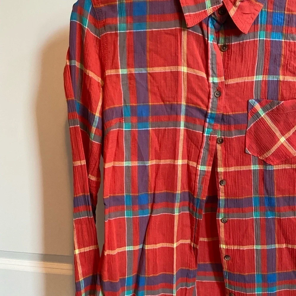 XS lightweight casual button up - Picture 4 of 5